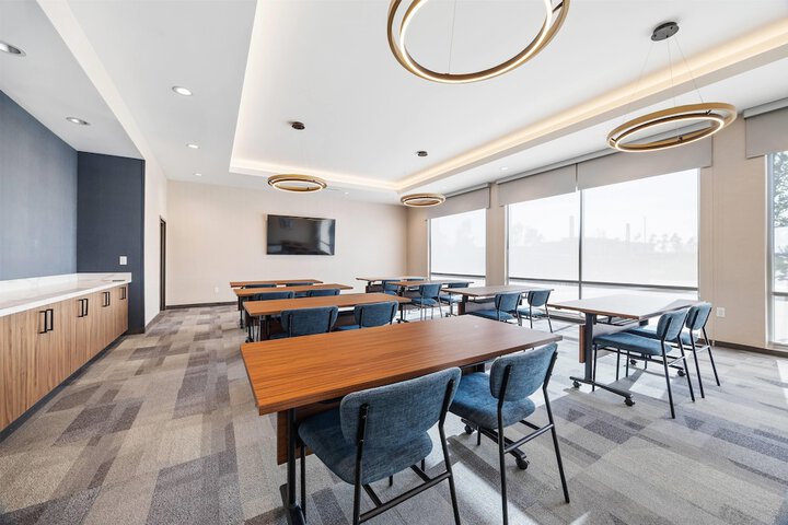 La Quinta Inn & Suites by Wyndham La Habra