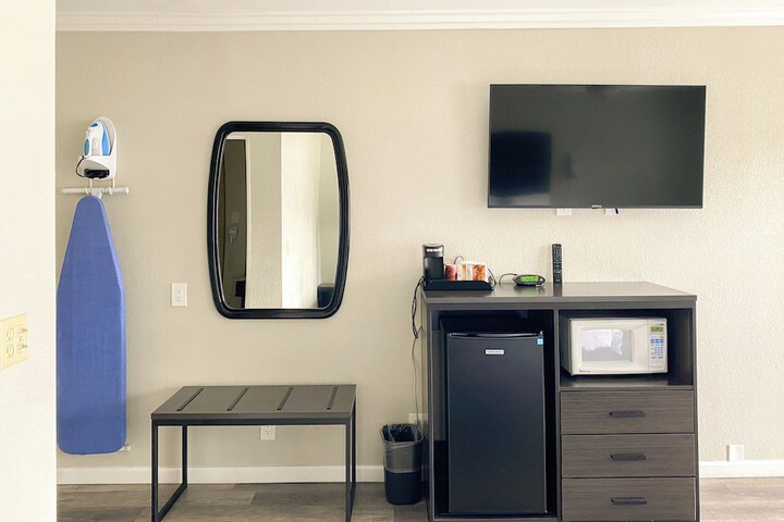 Room 26 of 49