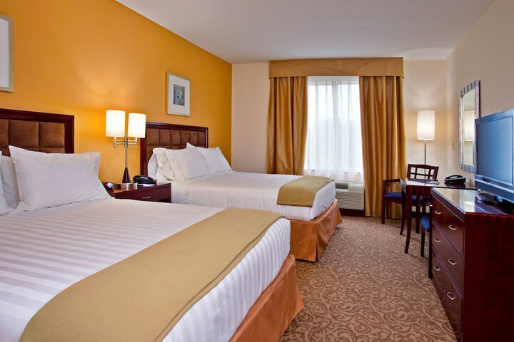Room 14 of 33