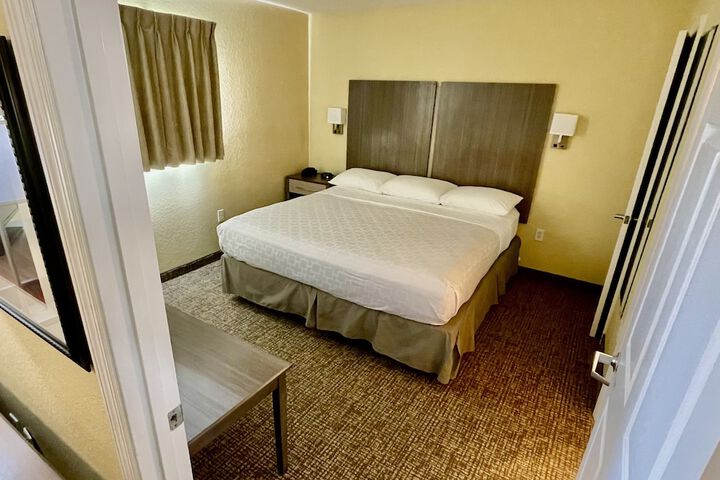 Room 28 of 56