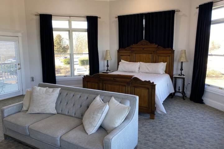 Whitestone Inn