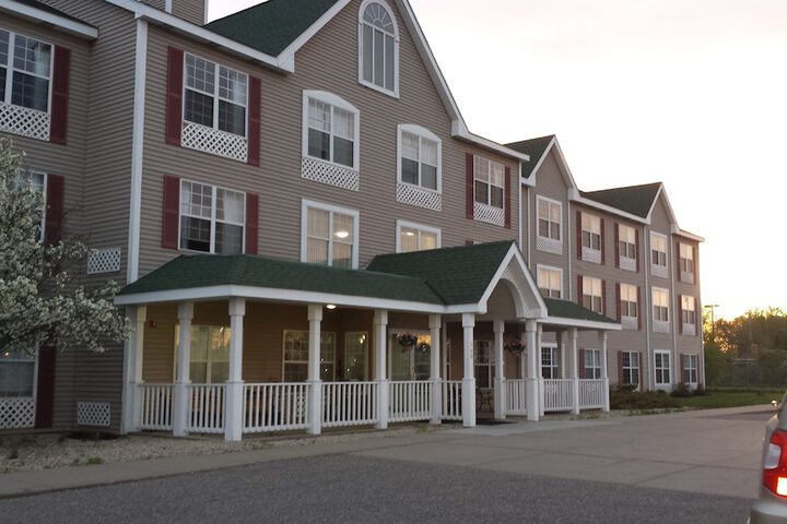 GrandStay Hotel & Suites Hastings