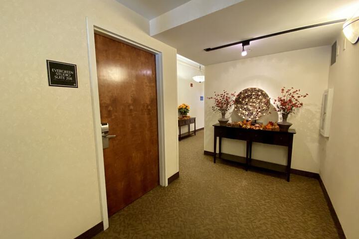 Ballroom/Hall 118 of 125