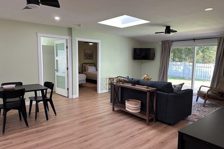 Room 8 of 24