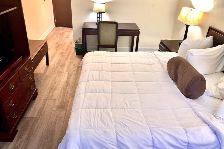 Room 14 of 30