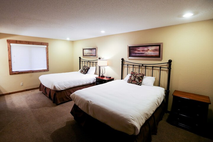 Room 121 of 188