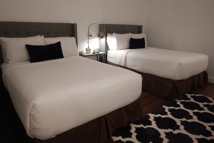 Room 3 of 8