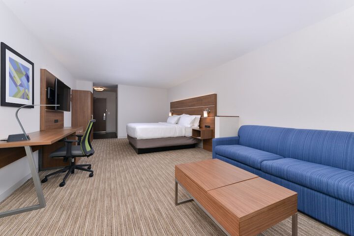 Room 46 of 62