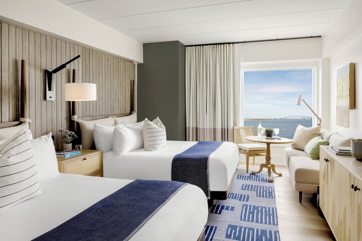 Newport Harbor Island Resort