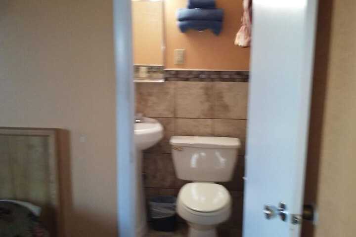 Room 6 of 6
