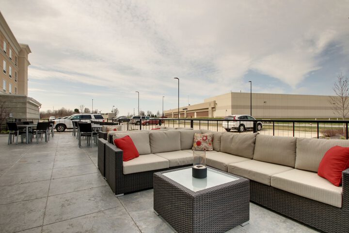 Holiday Inn & Suites Peoria at Grand Prairie by IHG