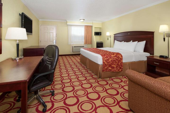 HOTEL PLAINVIEW