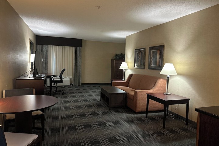 Room 45 of 80
