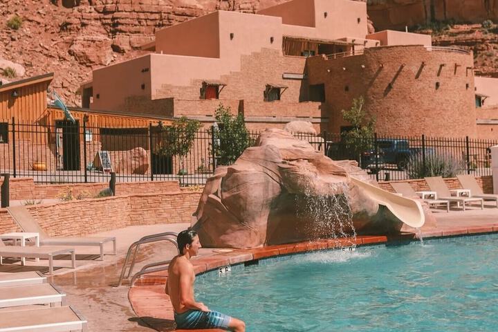 Bluff Dwellings Resort