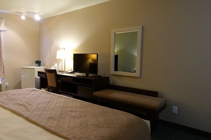Room 9 of 49