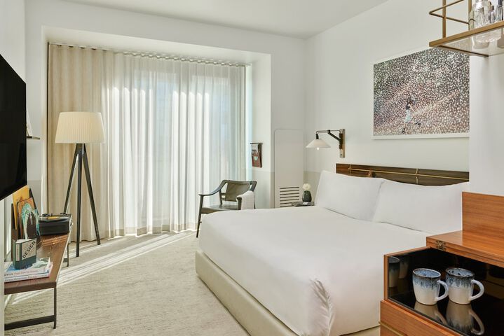 Room 48 of 85