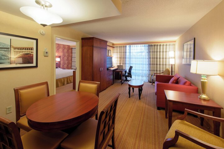 Courtyard by Marriott Canton