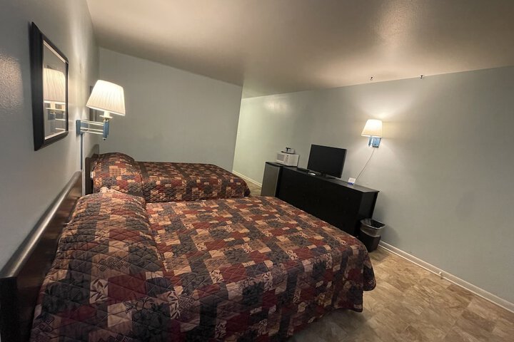 Room 7 of 19