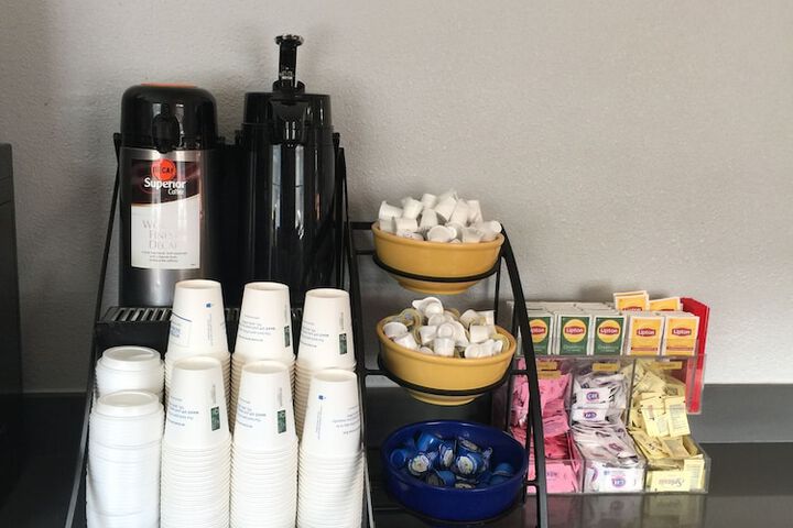 Breakfast/Coffee Service 22 of 24