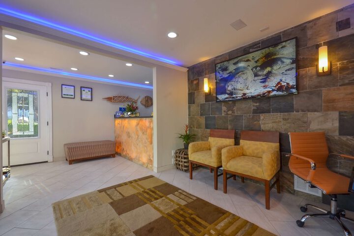 Best Western The Inn & Suites Pacific Grove