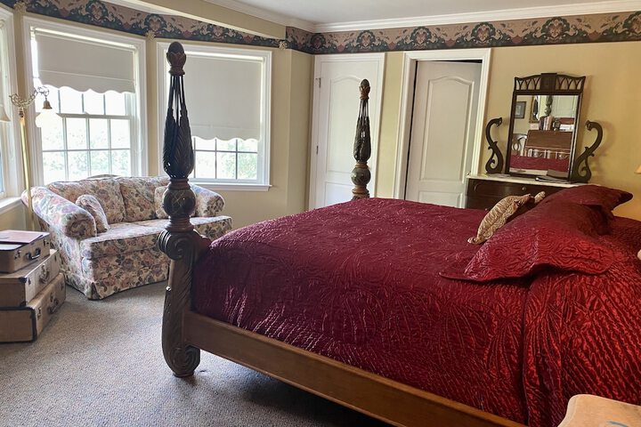 Room 28 of 112