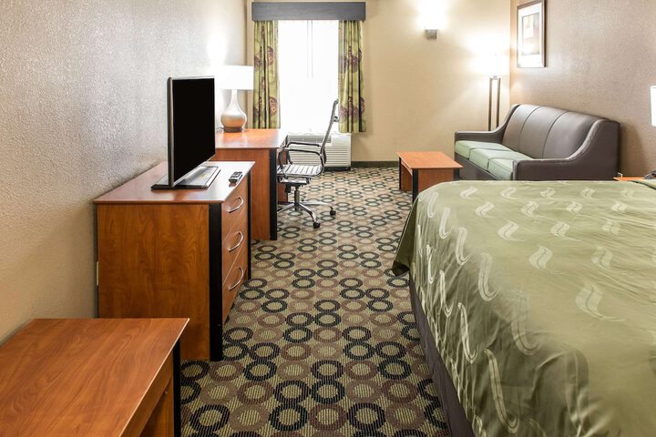 Room 15 of 30