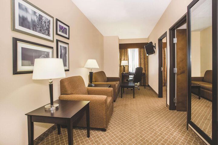 La Quinta Inn & Suites by Wyndham Ely