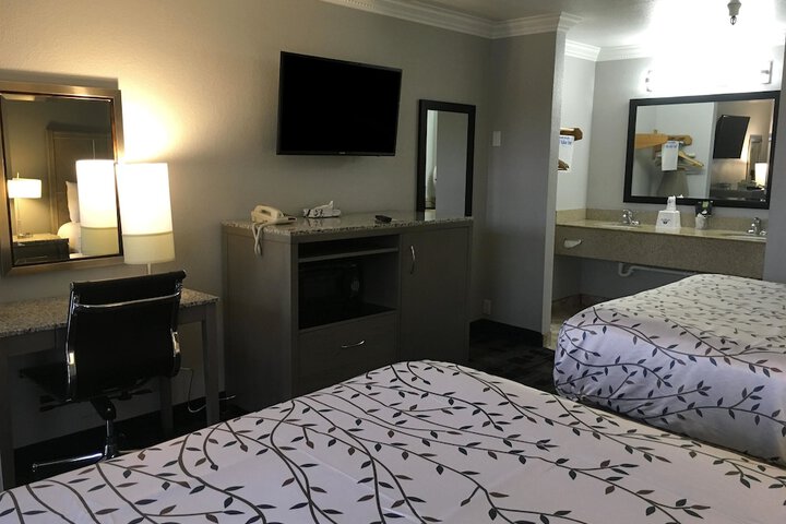 Room 25 of 64