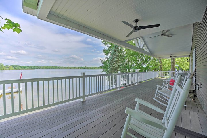 Coldwater Family Retreat w / Boat Dock & Grill!