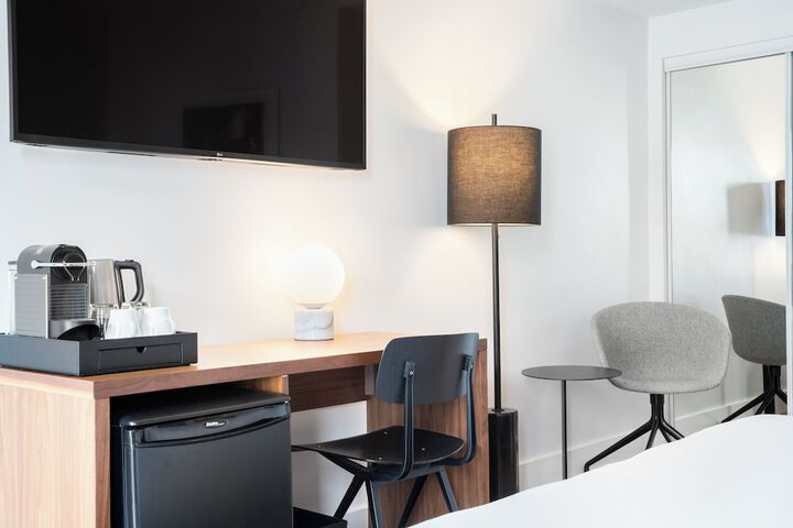 Room 36 of 60