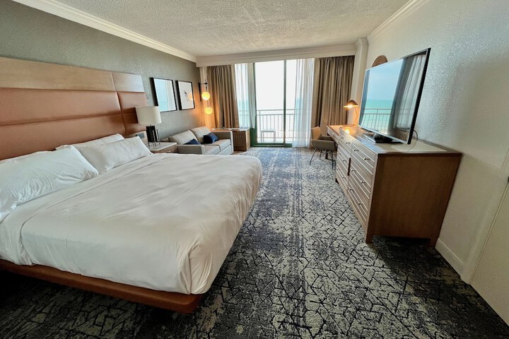 Room 72 of 152