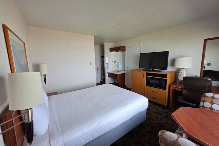 Seagrass Oceanfront Inn