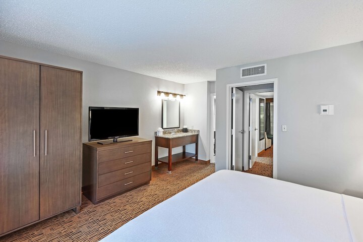 Room 25 of 57