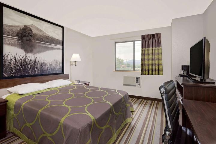 Room 14 of 20