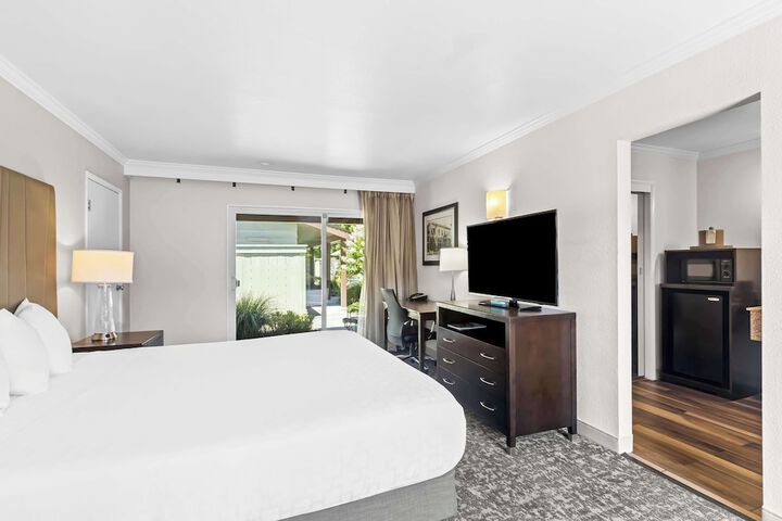 Room 32 of 36