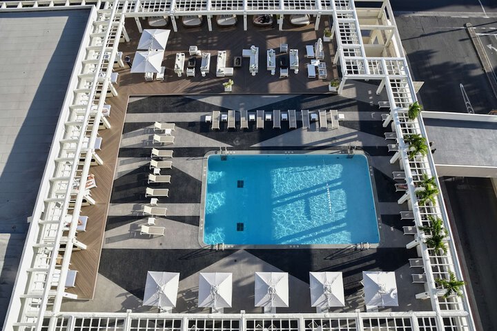 Pool 12 of 76