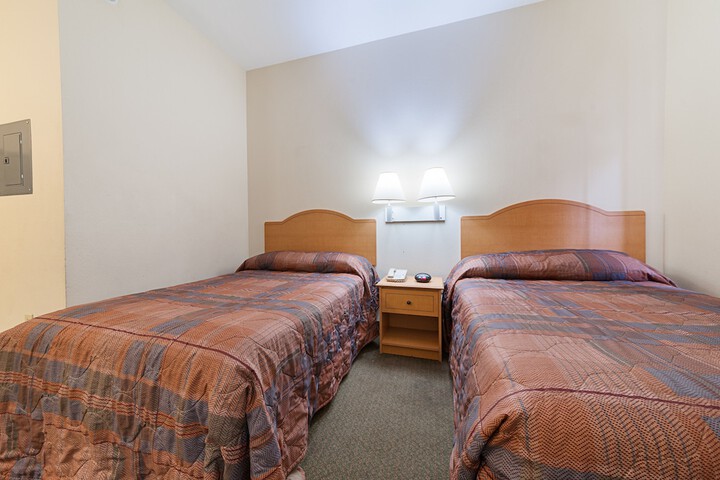 Room 32 of 47