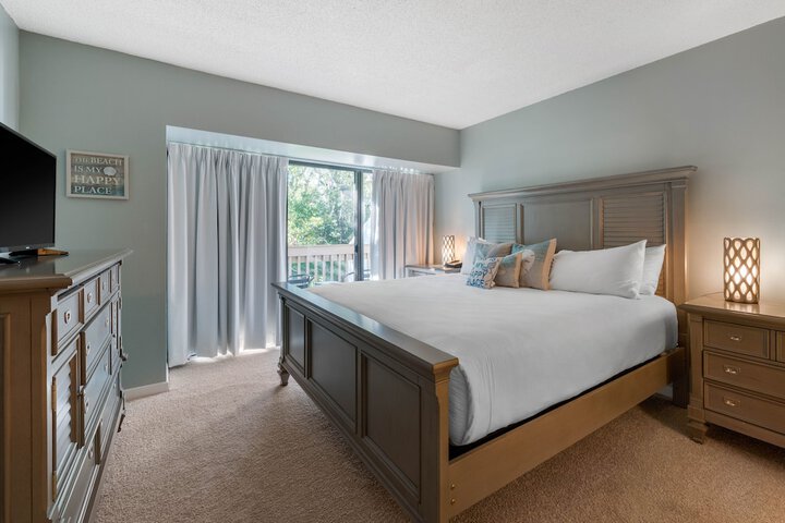 Room 32 of 179