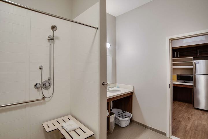Room 14 of 39