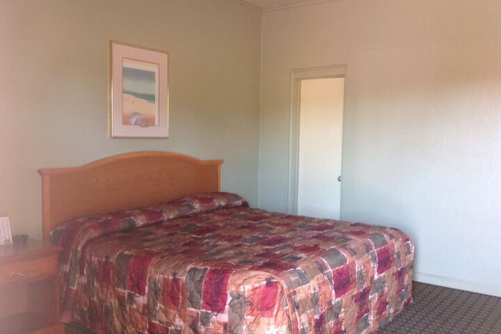 Room 17 of 25