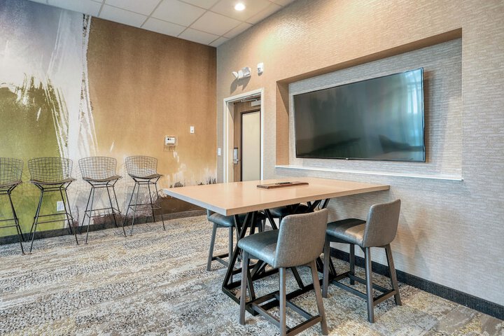 Business Center 24 of 24