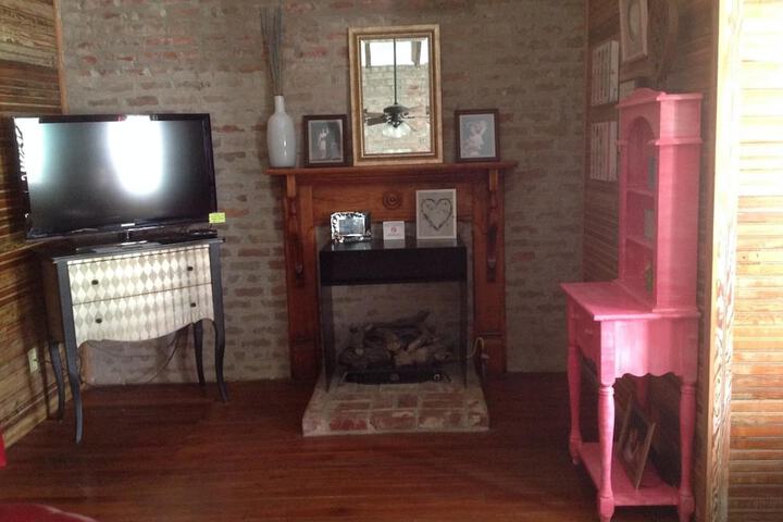 Room 18 of 80