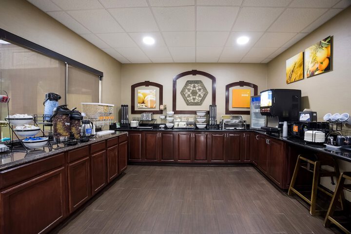 Breakfast/Coffee Service 44 of 48