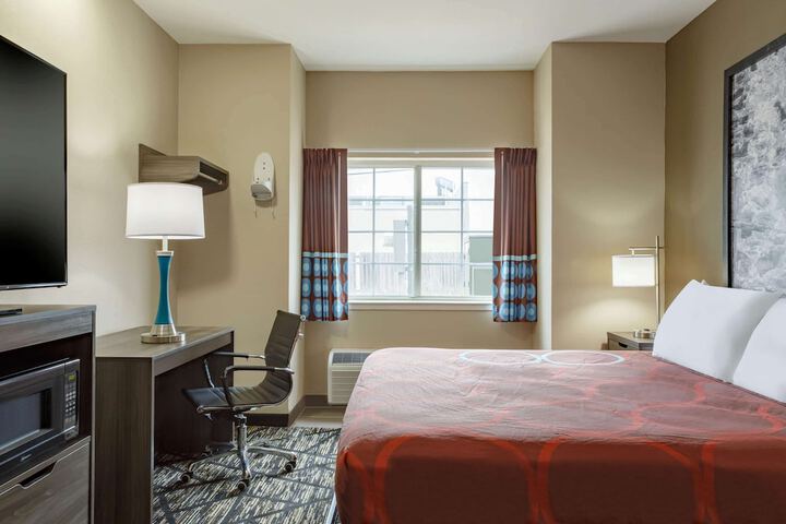Room 14 of 27