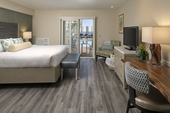 Inn at the Cove