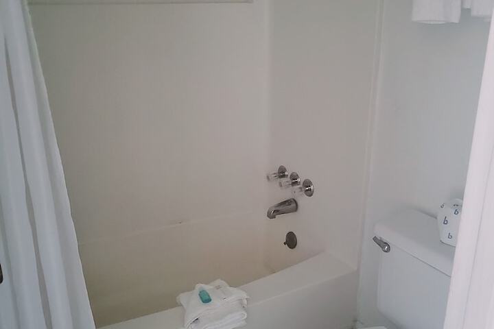Room 27 of 30