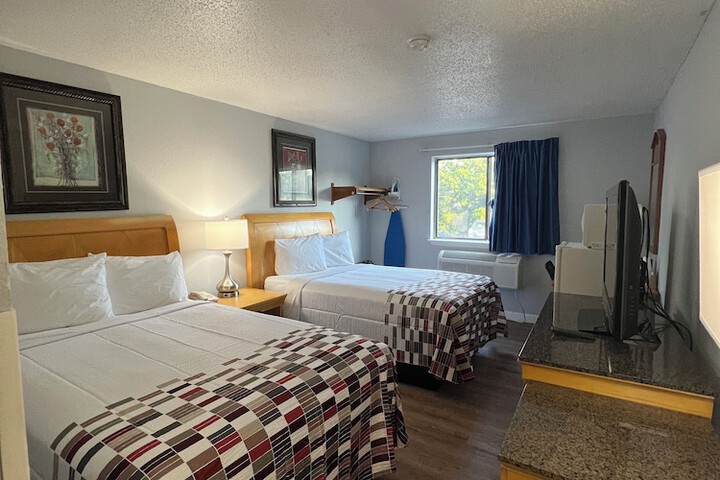 Room 32 of 50
