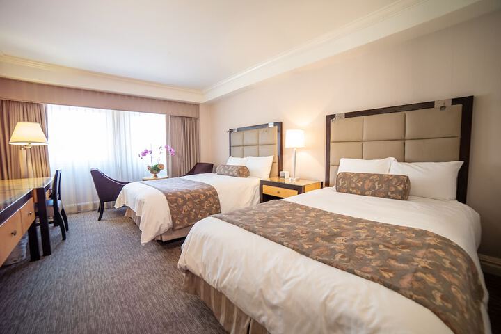 Room 20 of 33