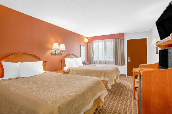 Room 7 of 19