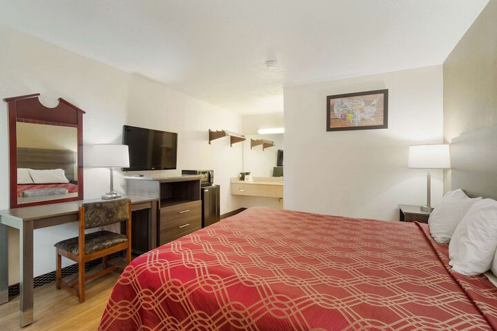 Room 20 of 29